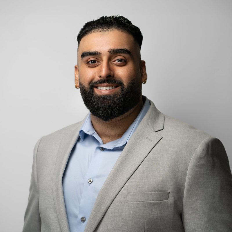 Sunny Grewal, licensed RIBO insurance broker with Aaxel Insurance Brokers Ltd.